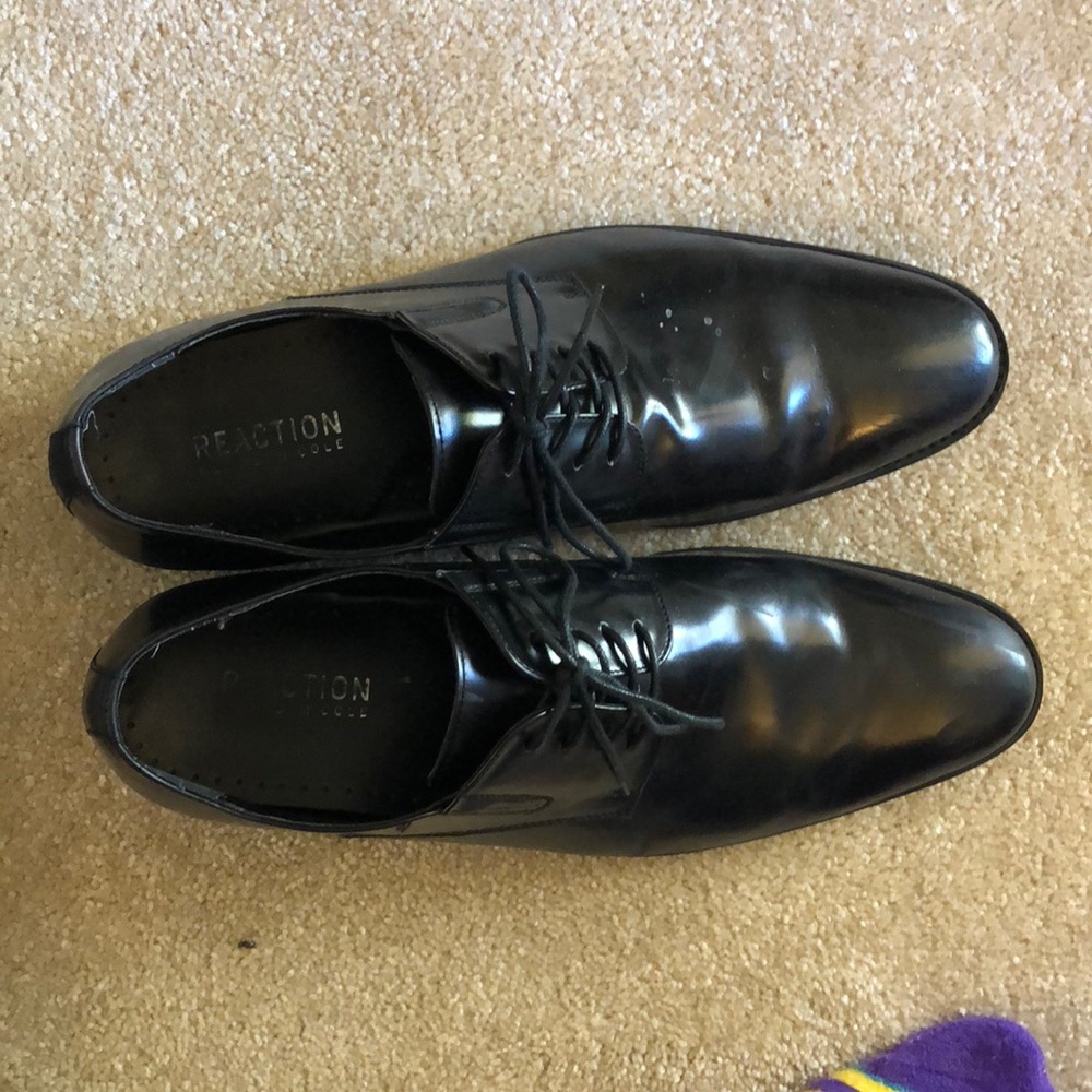 Black dress shoes